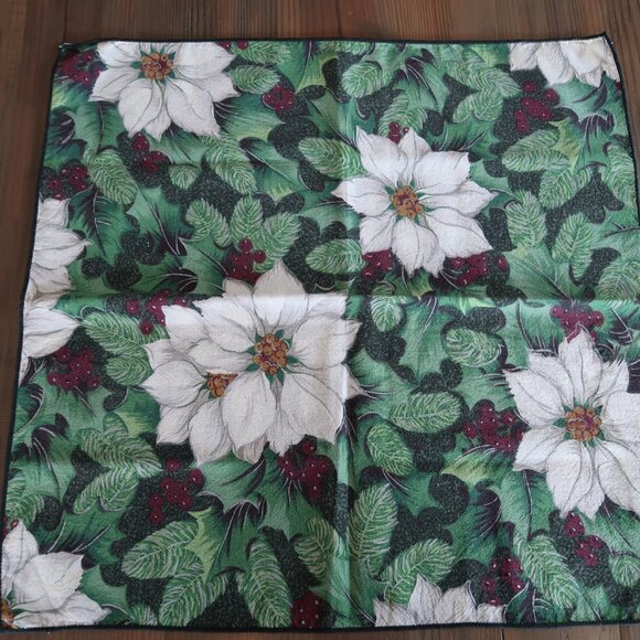 VTG Charter Club White Poinsettia Christmas Tablecloth & Napkins - Picture 8 of 8
